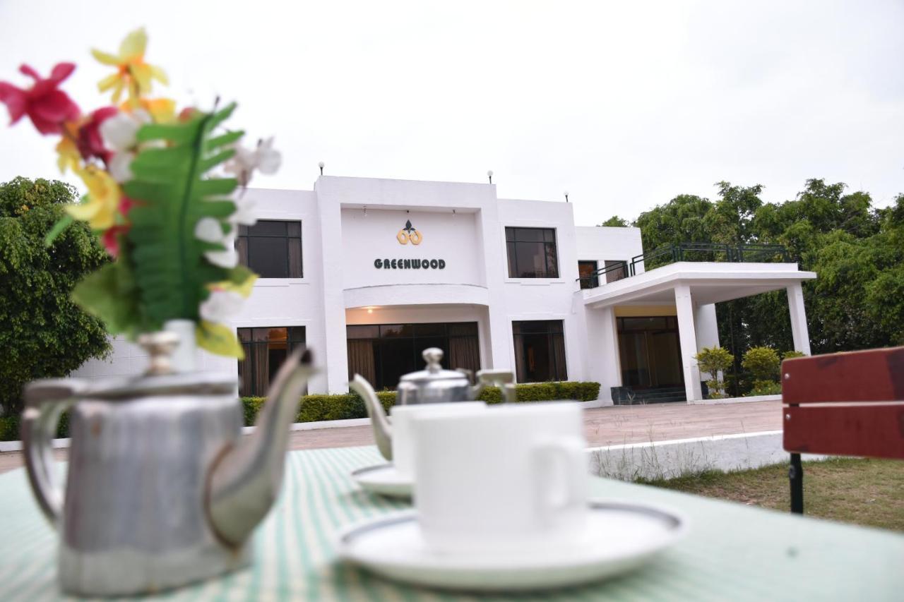 Greenwood Hotel Khajurāho エクステリア 写真