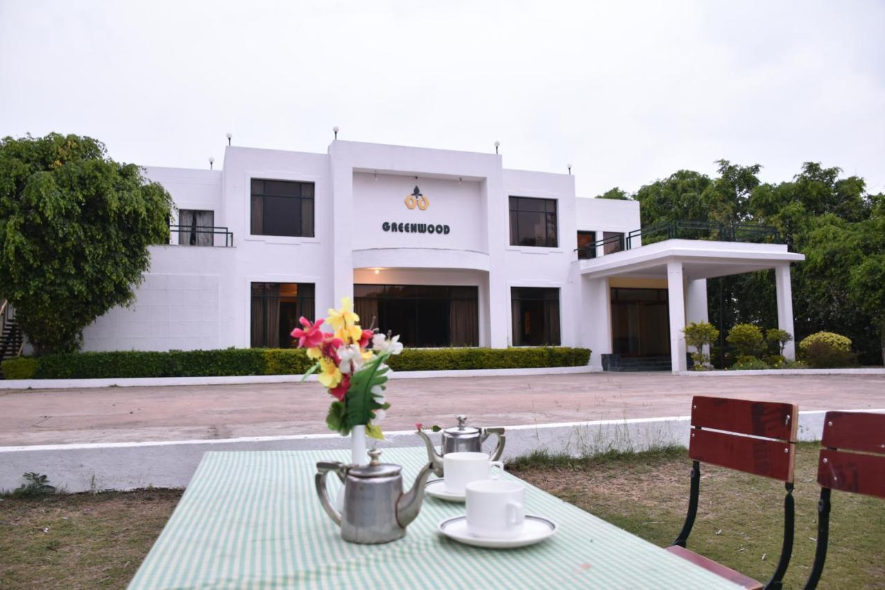 Greenwood Hotel Khajurāho エクステリア 写真