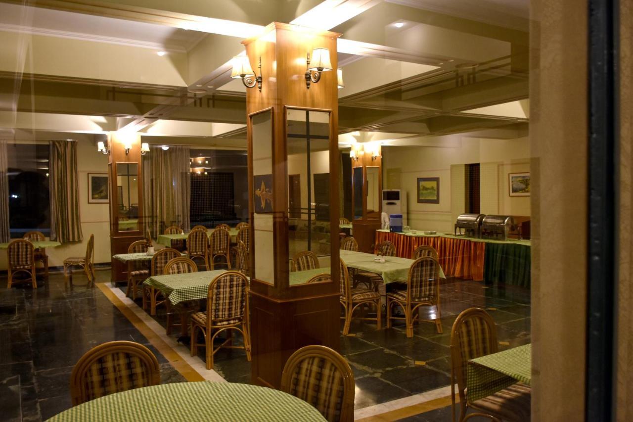 Greenwood Hotel Khajurāho エクステリア 写真