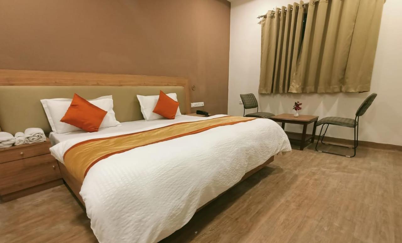Greenwood Hotel Khajurāho エクステリア 写真
